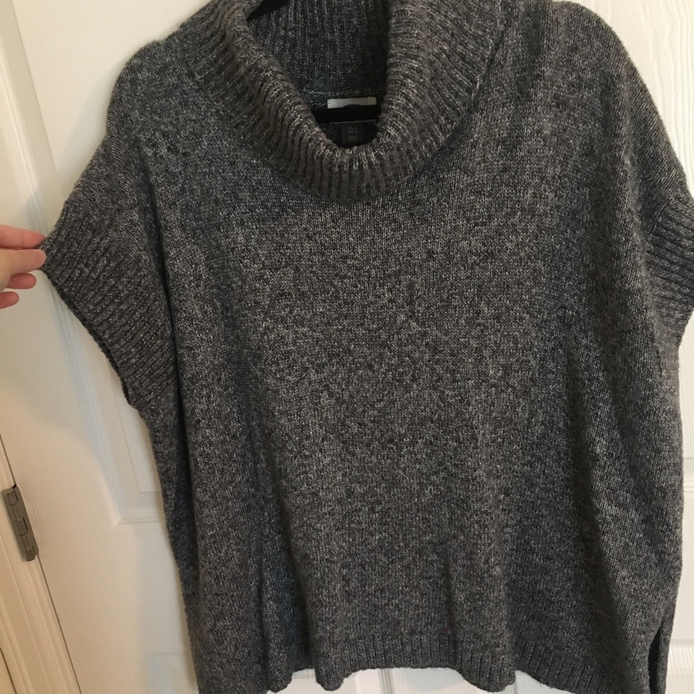 Old navy short sleeve sweater